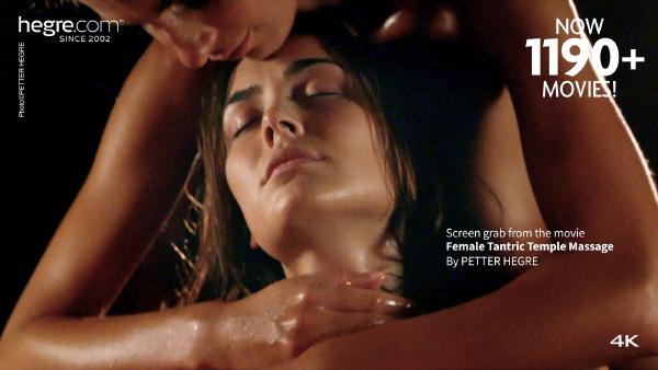 Skærmgreb #8 fra filmen Kvindelig tantrisk tempelmassage