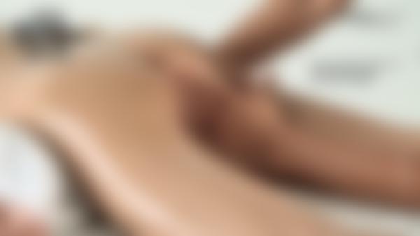 Zrzut ekranu #9 z filmu Pierwszy masaż erotyczny