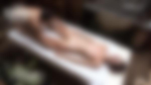 Tangkapan layar # 11 dari film Pijat Eksotis Pria Wanita