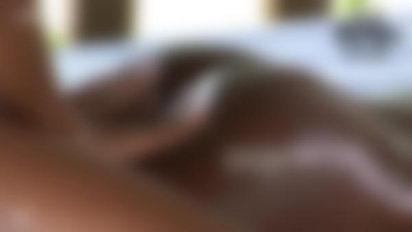 Screenshot #10 dal film Massaggio tropicale mauriziano