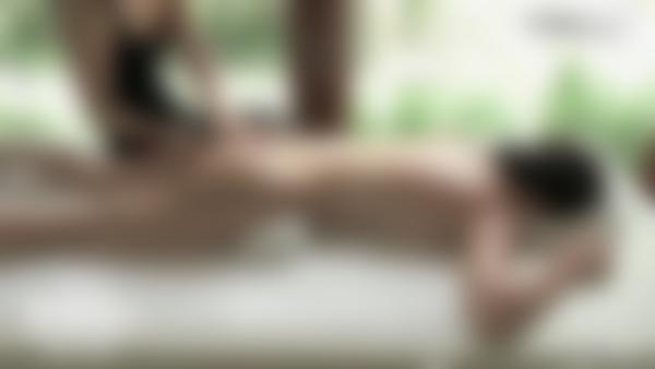 Zrzut ekranu #10 z filmu Potrójny masaż orgazmu tropikalnego