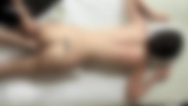 Zrzut ekranu #9 z filmu Potrójny masaż orgazmu tropikalnego