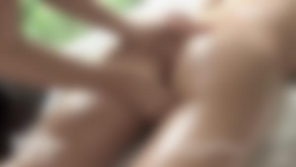 Zrzut ekranu #11 z filmu Potrójny masaż orgazmu tropikalnego